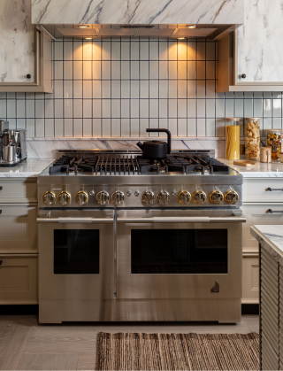 An image of the kitchen featuring a JennAir® Range. An image of the kitchen featuring a JennAir® Range.
