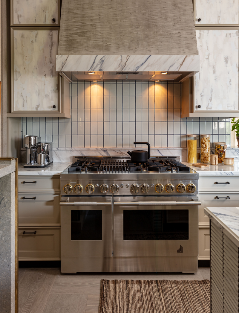 An image of the kitchen featuring a JennAir® Range. An image of the kitchen featuring a JennAir® Range.