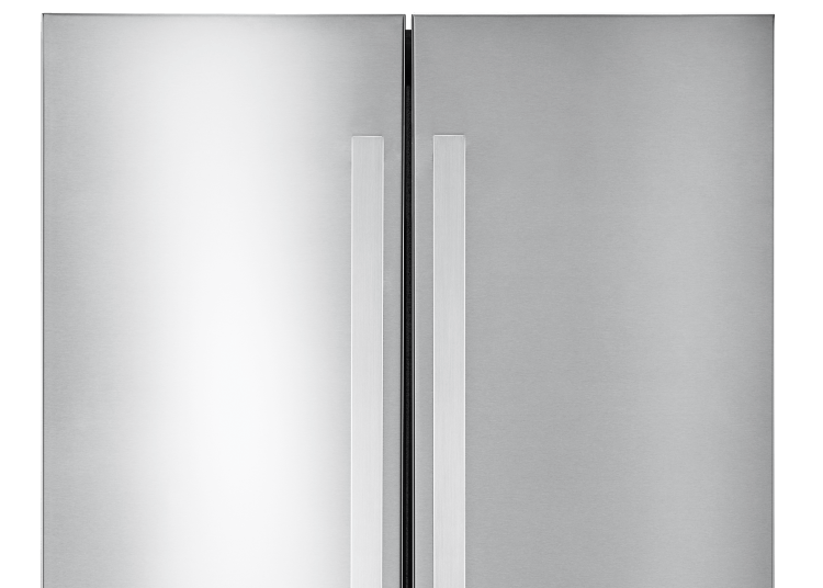 A close up of the NOIR™ Design Expression Handle on stainless steel panels. A close up of the NOIR™ Design Expression Handle on stainless steel panels.